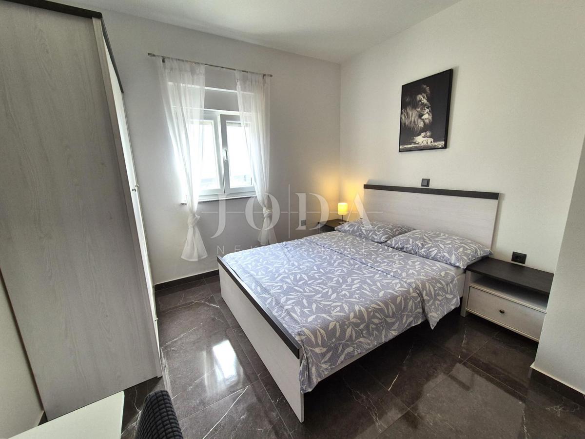 Casa indipendente con piscina