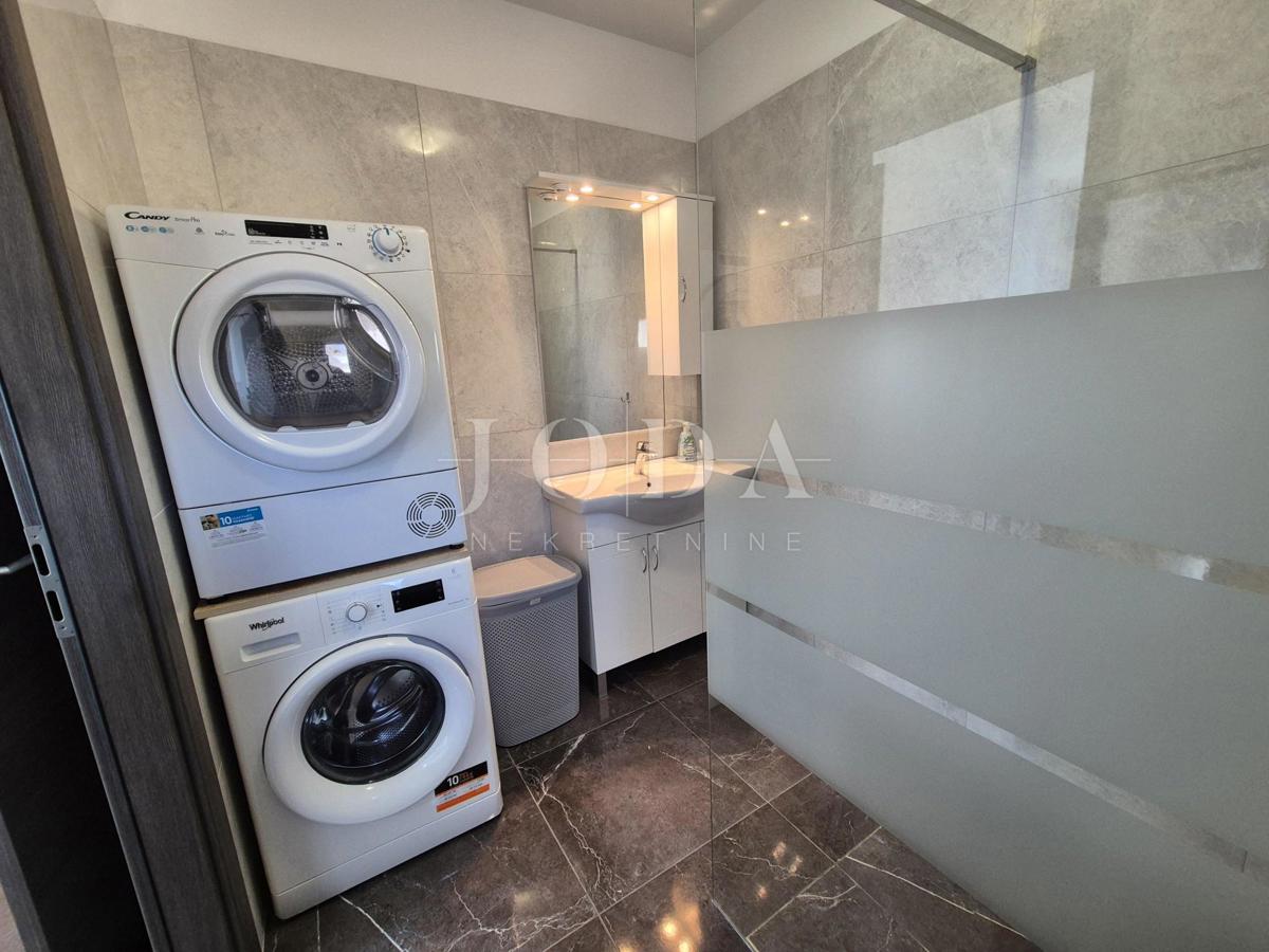 Casa indipendente con piscina