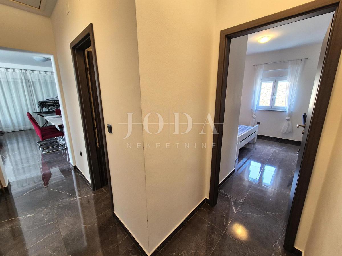 Casa indipendente con piscina