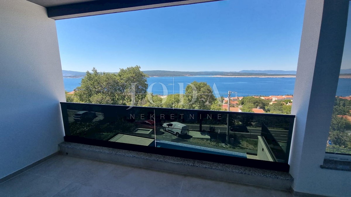 Dramalj casa moderna con piscina e vista panoramica sul mare