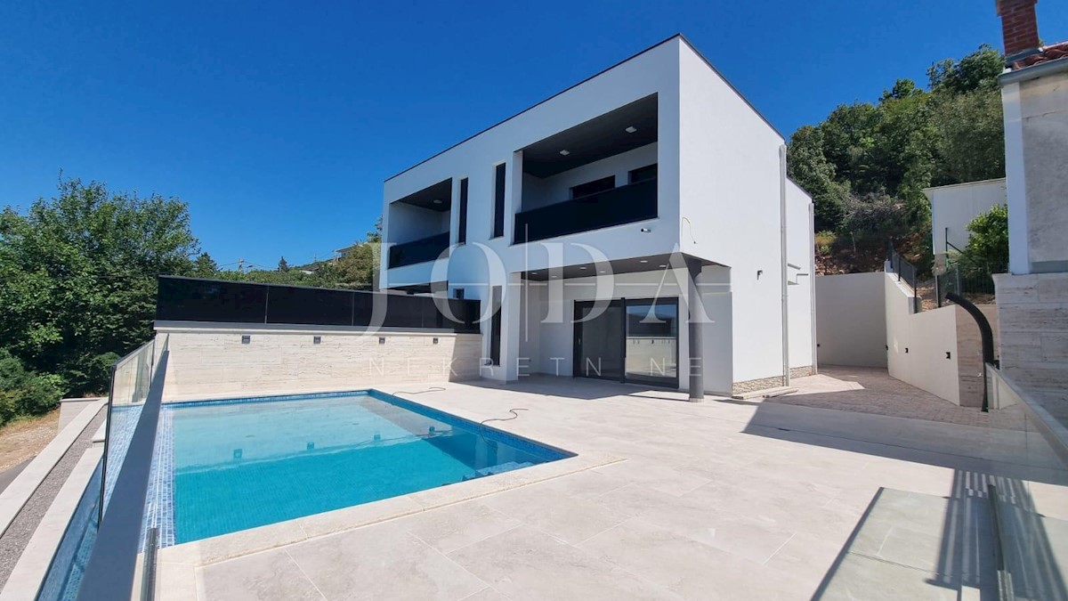 Dramalj casa moderna con piscina e vista panoramica sul mare