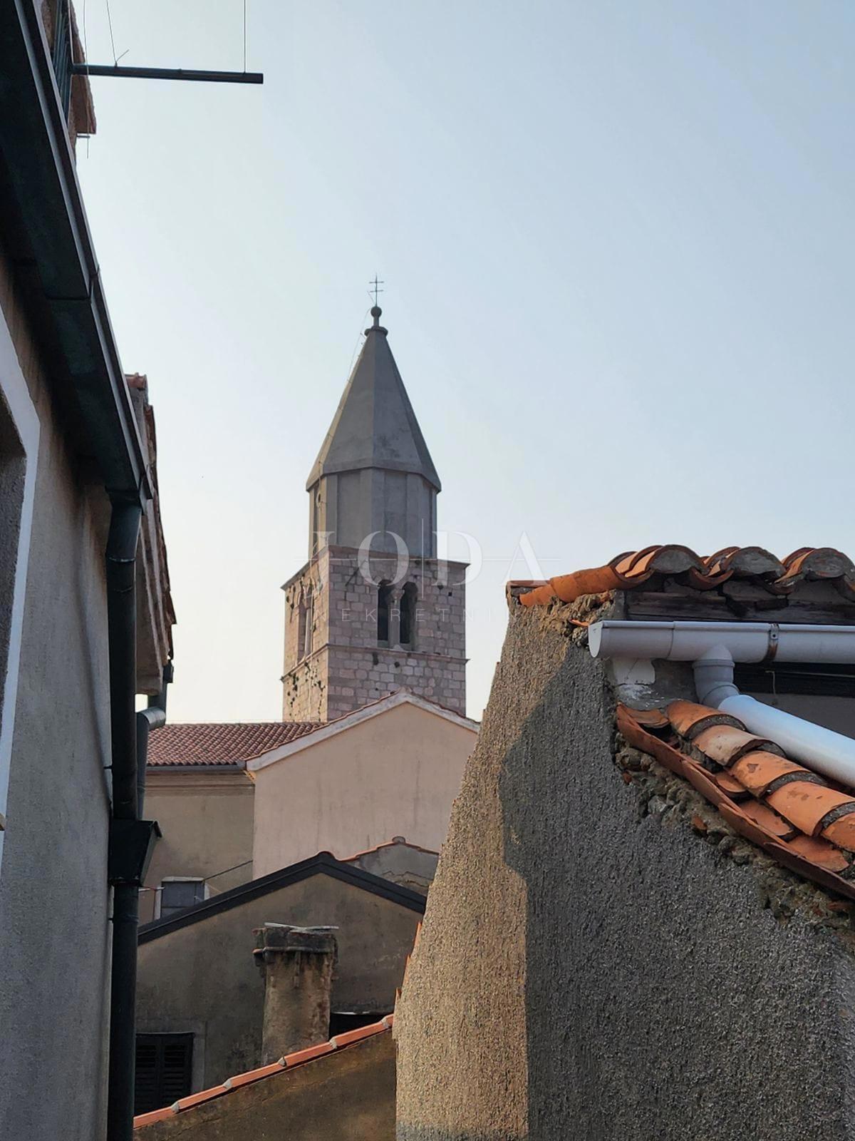 Semi-detached stone house for renovation, Vrbnik - island of Krk