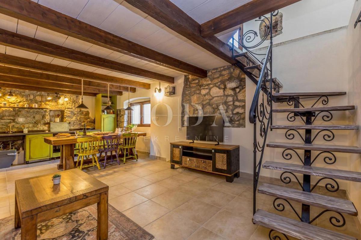 Bella casa di pietra con vista mare - dintorni della citta di Veglia