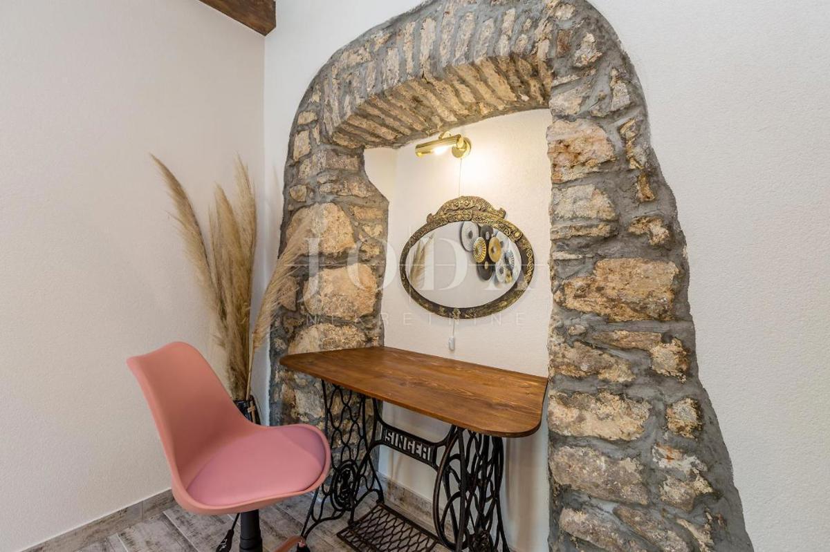 Bella casa di pietra con vista mare - dintorni della citta di Veglia