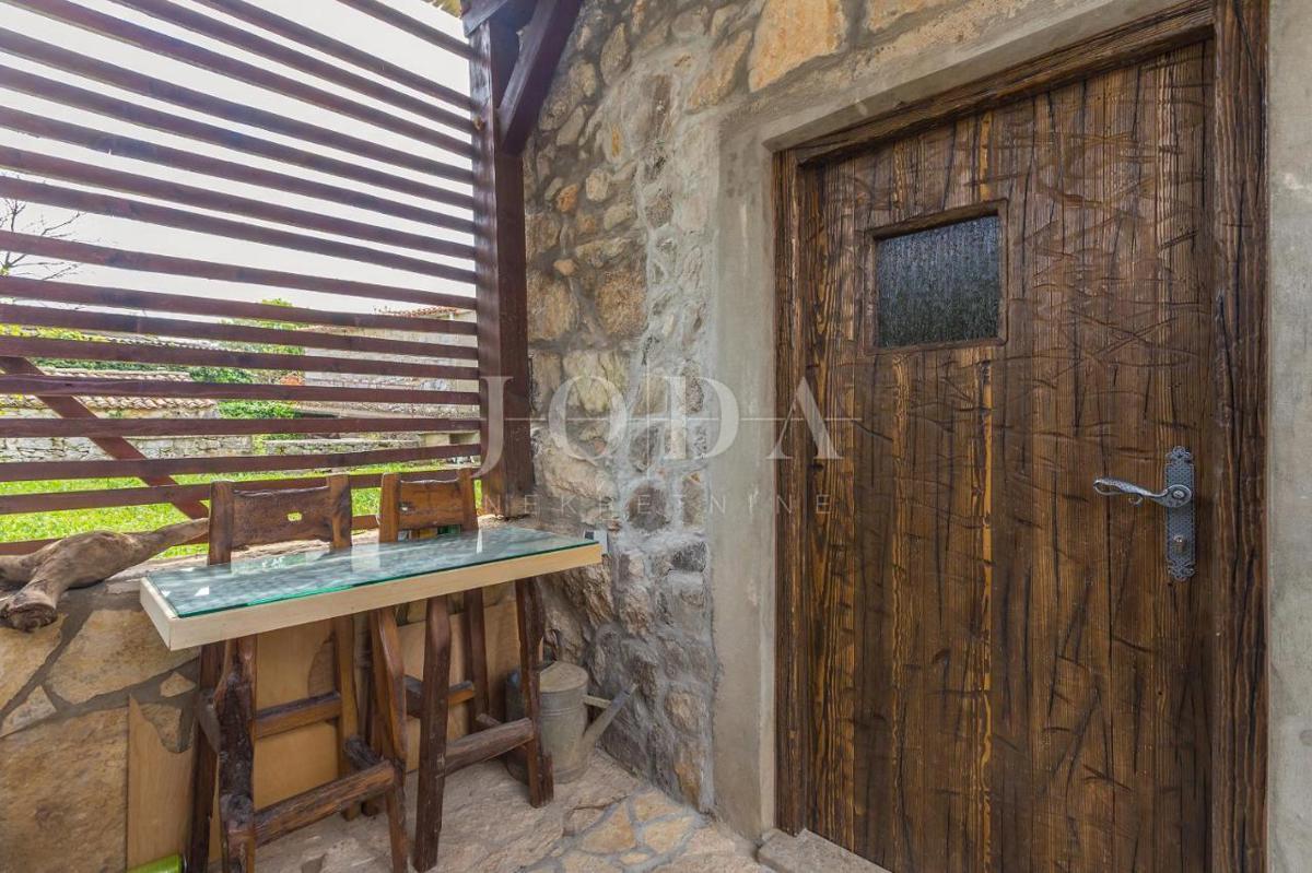 Bella casa di pietra con vista mare - dintorni della citta di Veglia