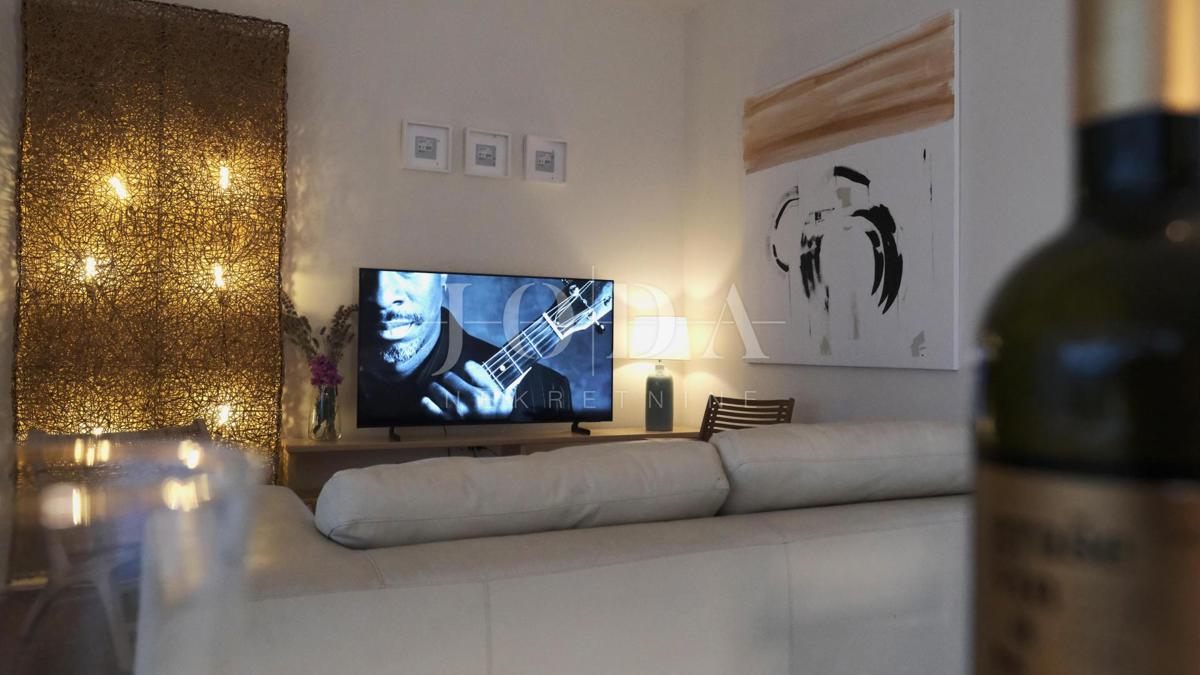 Casa con piscina e vista mare - dintorni di Veglia