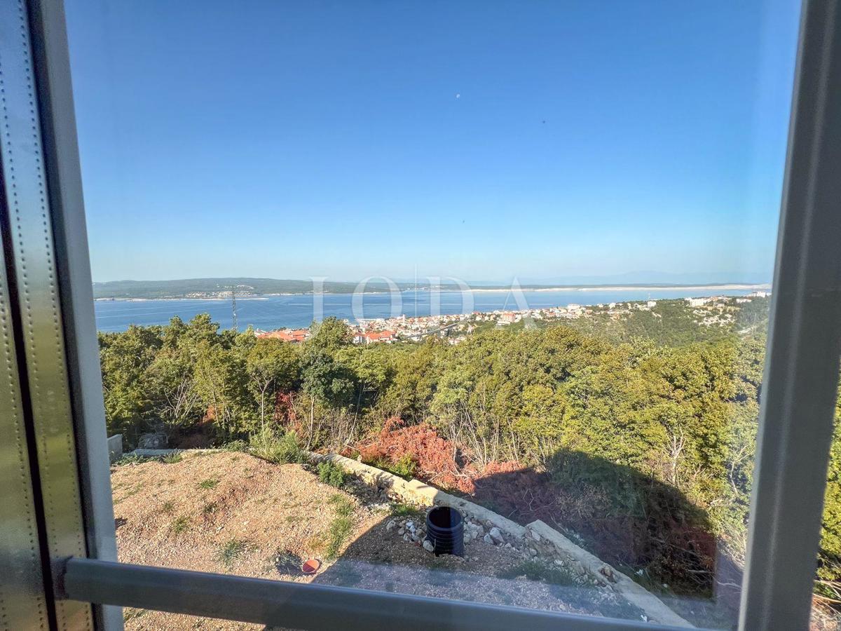 Casa di nuova costruzione a Crikvenica con piscina