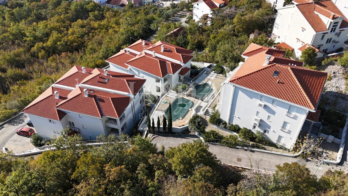 Crikvenica, appartamento moderno con piscina