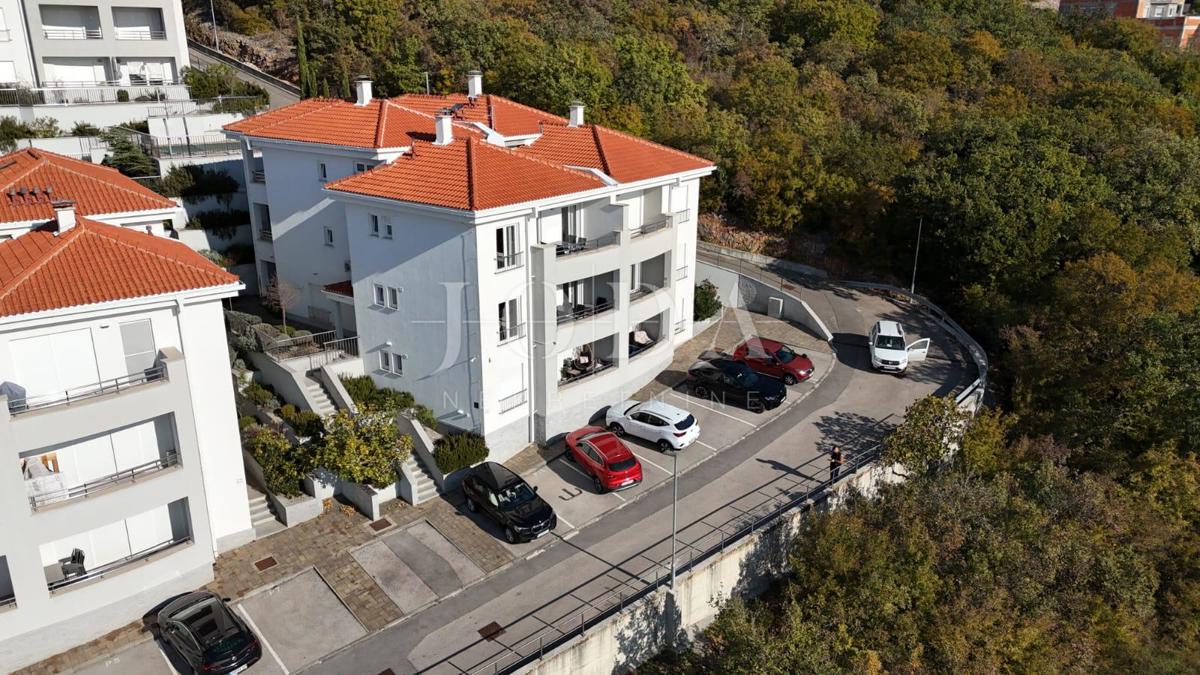 Crikvenica, appartamento moderno con piscina