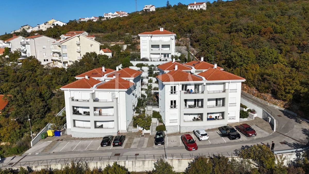Crikvenica, appartamento moderno con piscina