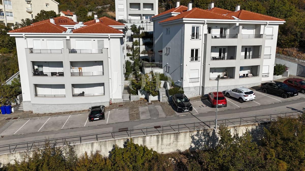 Crikvenica, appartamento moderno con piscina