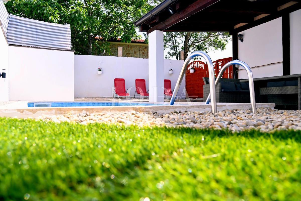 Isola di Krk - Casa con due appartamenti e piscina