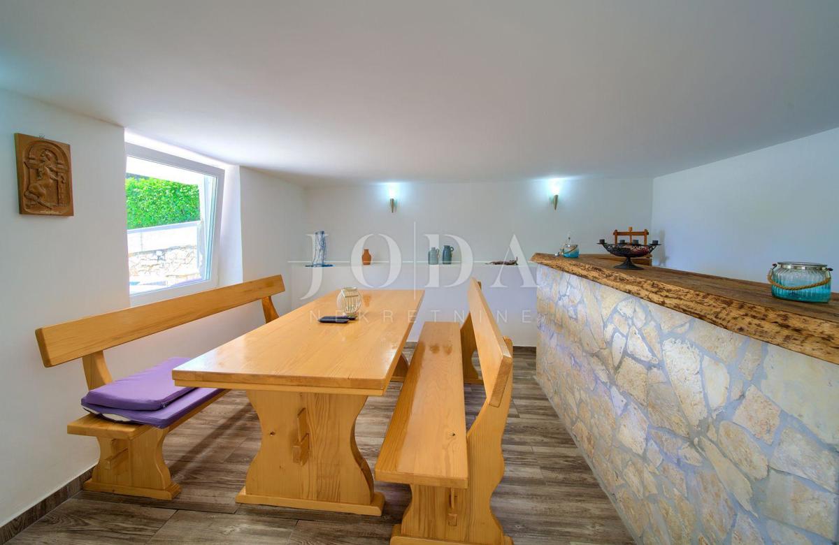 Novi Vinodolski, casa con piscina