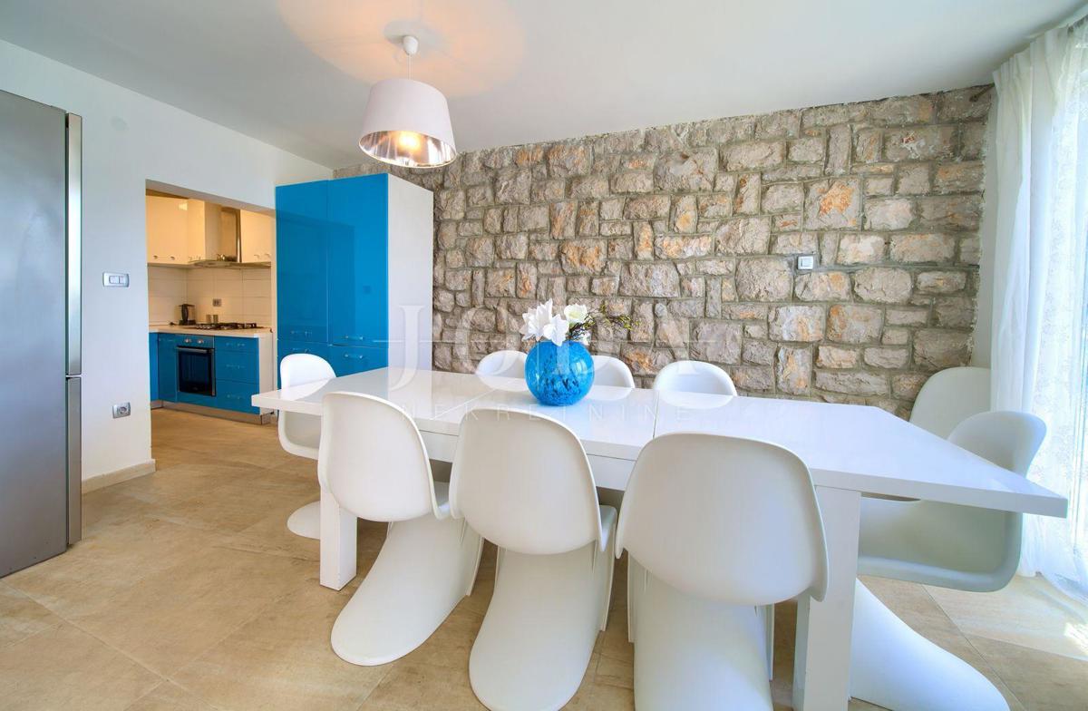 Novi Vinodolski, casa con piscina