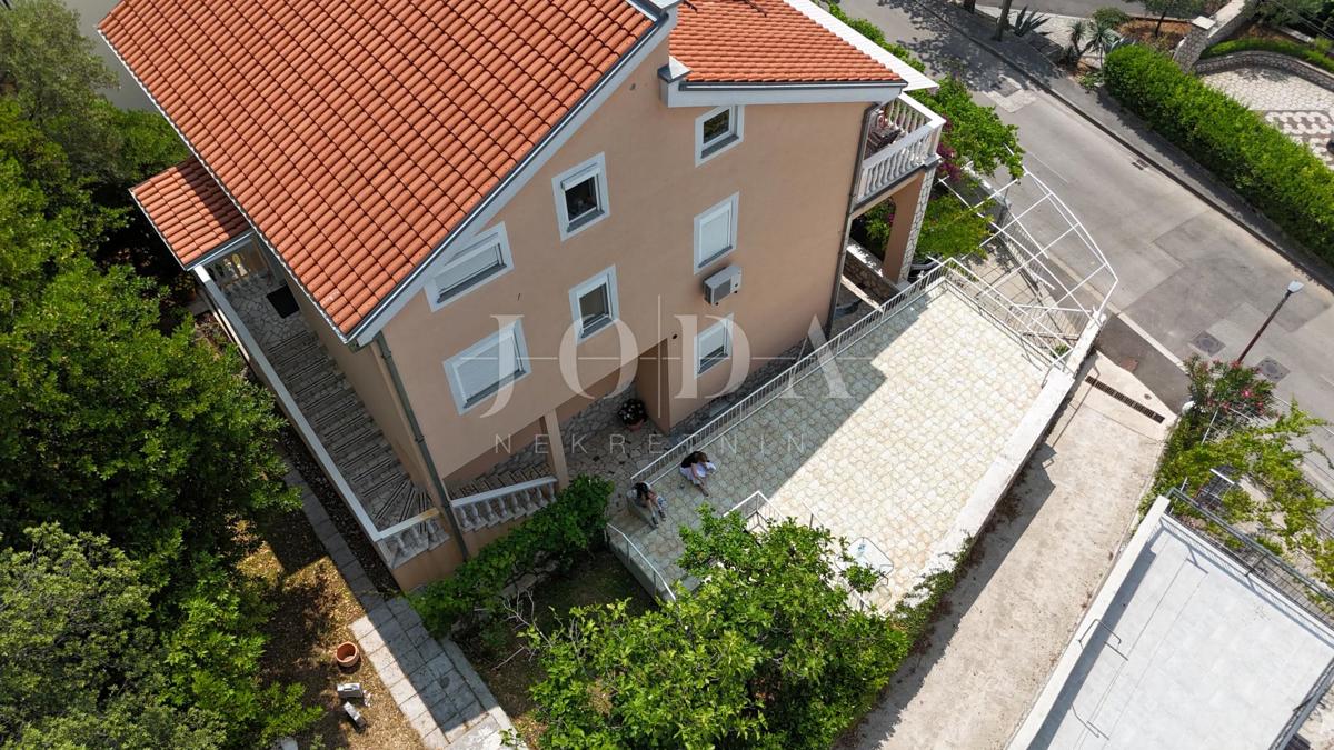 Casa con Appartamenti a 100 m dal Mare – Perfetta per Affitto Turistico