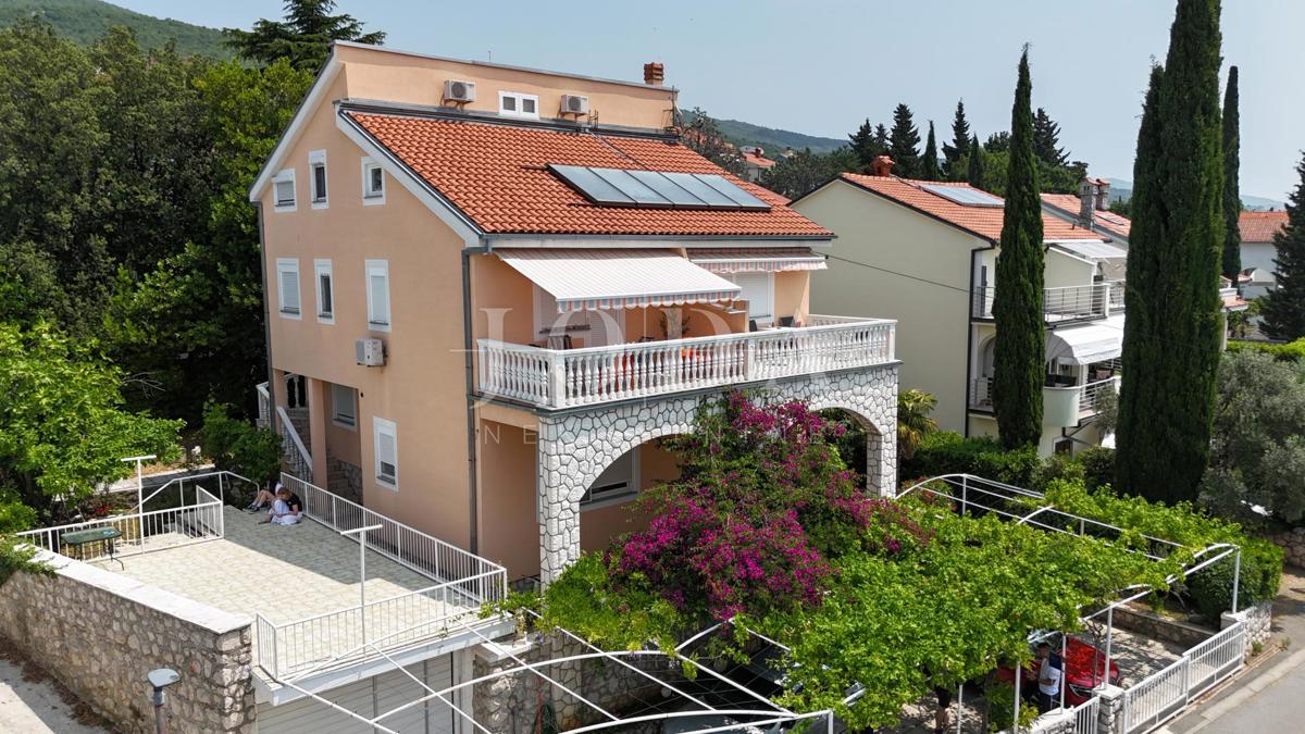 Casa con Appartamenti a 100 m dal Mare – Perfetta per Affitto Turistico