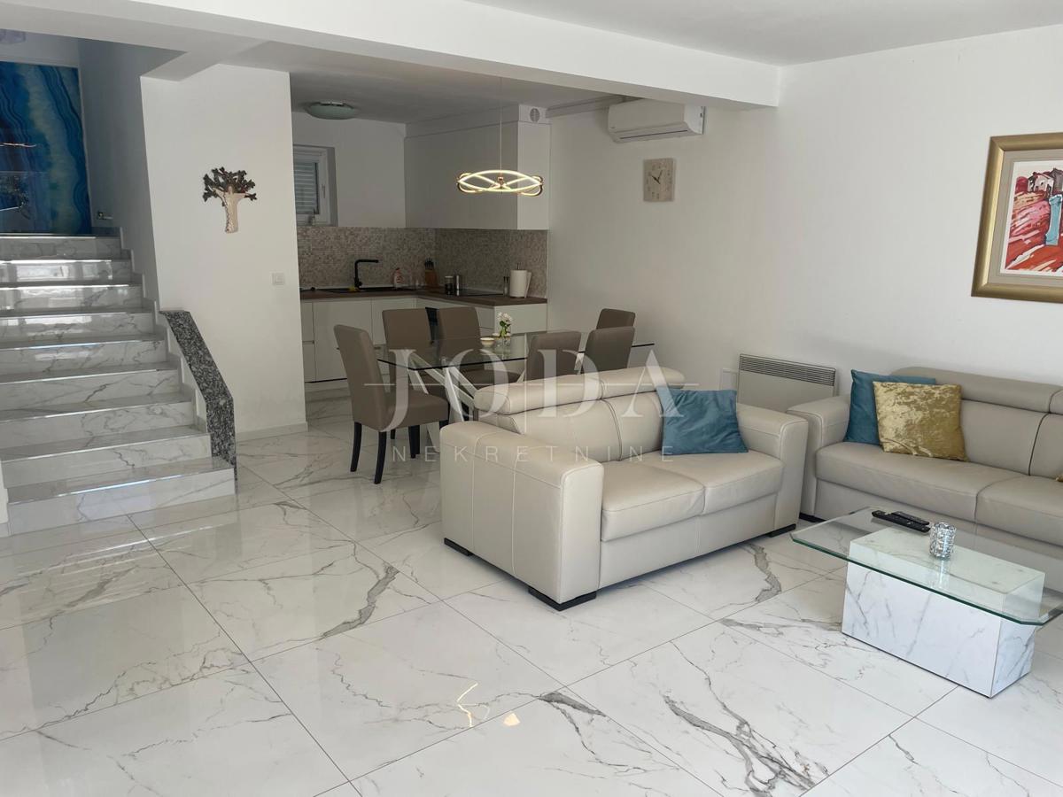 Casa Dramalj, Crikvenica, 204m2