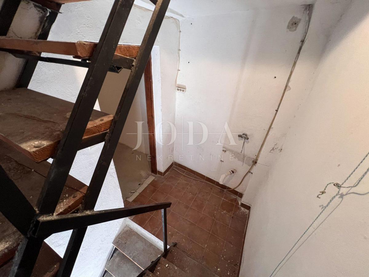  Novi Vinodolski, casa costiera tradizionale