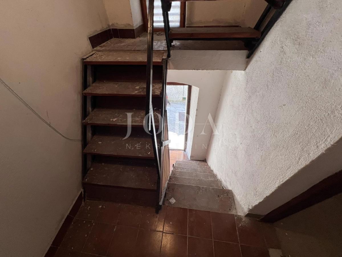  Novi Vinodolski, casa costiera tradizionale