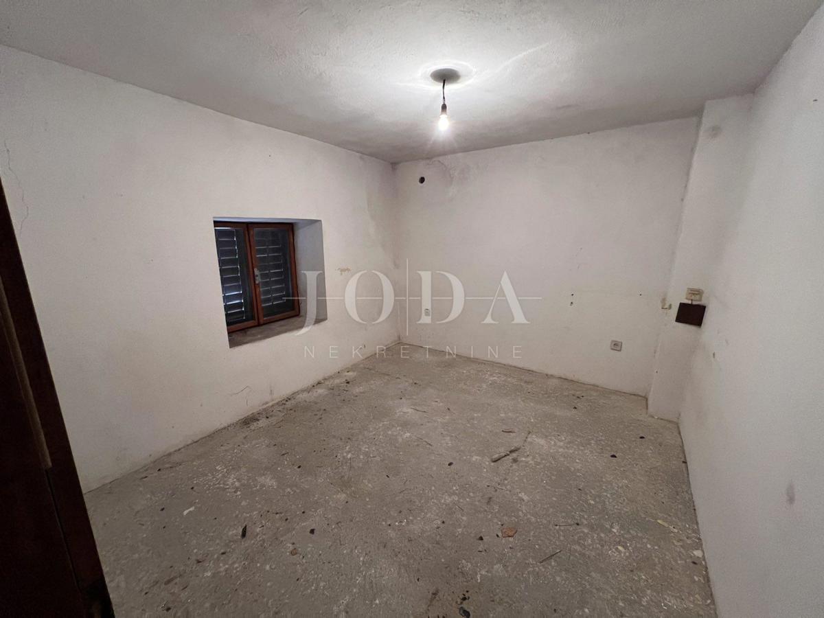  Novi Vinodolski, casa costiera tradizionale