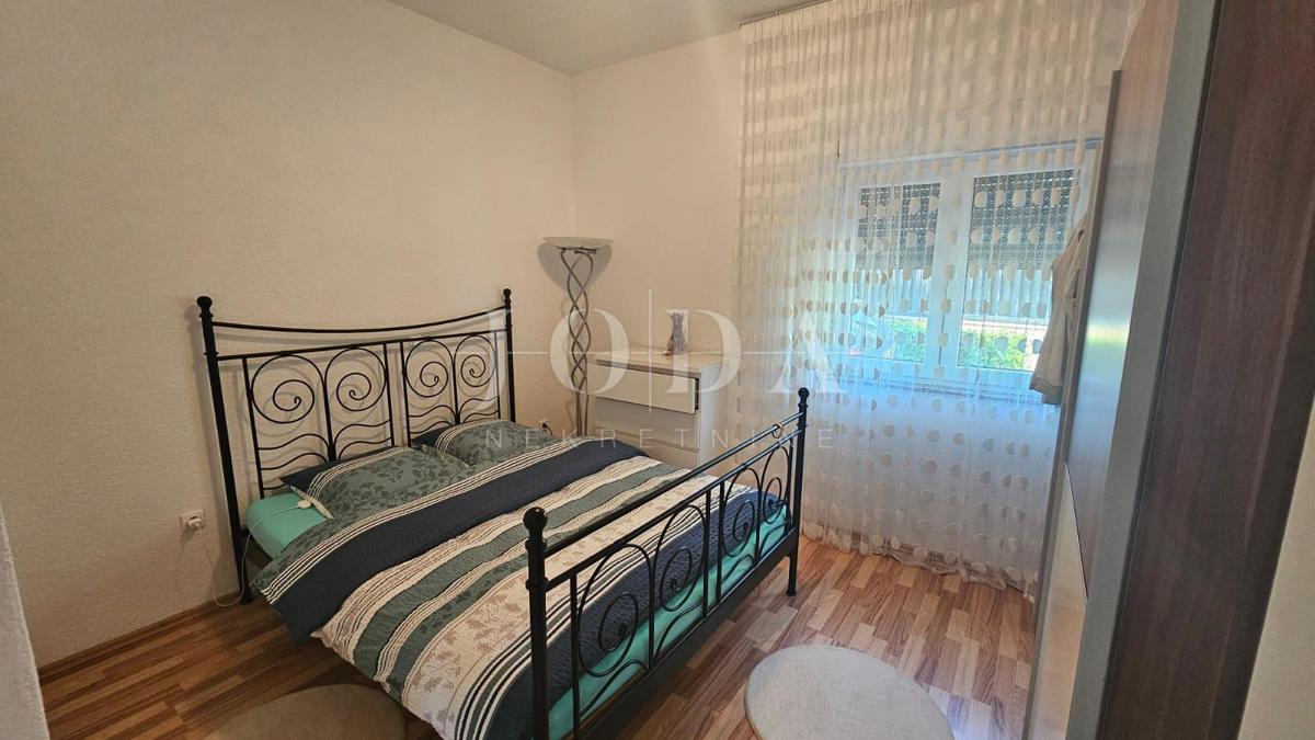 Appartamento JADRANOVO con garage, cucina estiva e taverna