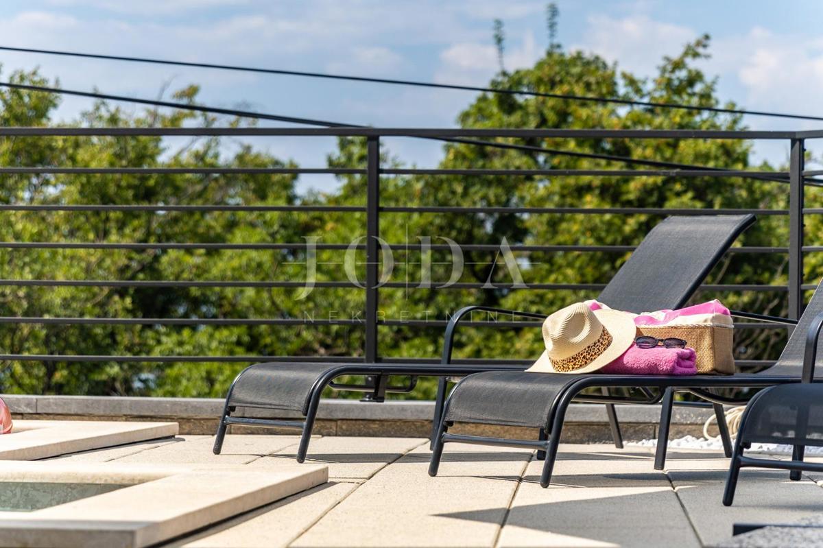 Casa Kostrena, 490m2