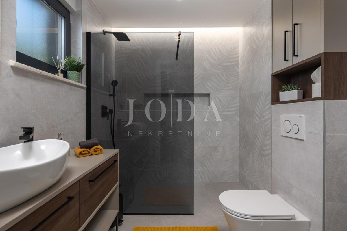 Casa Kostrena, 490m2