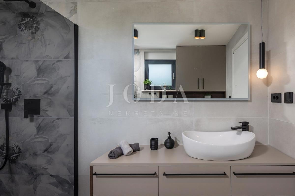 Casa Kostrena, 490m2