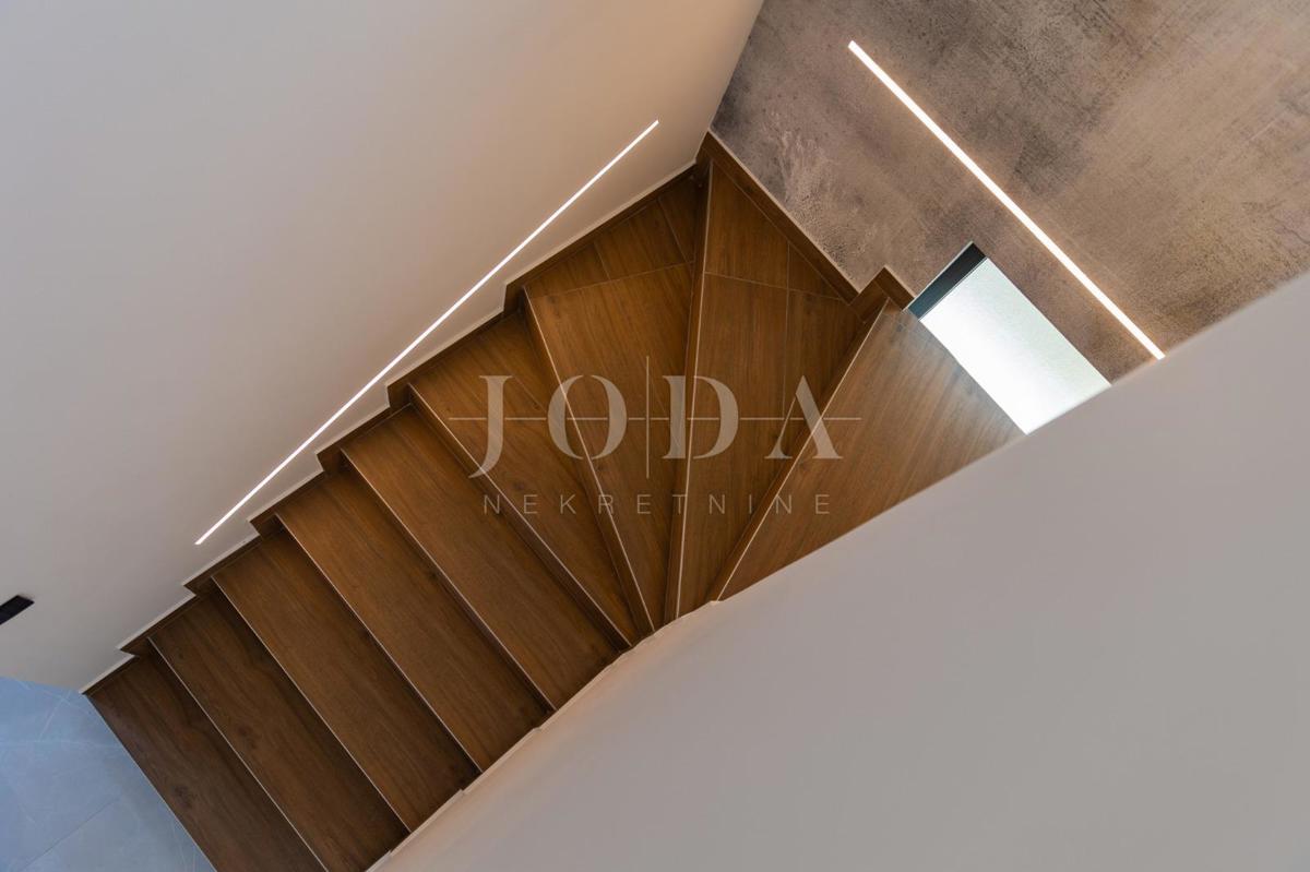 Casa Kostrena, 490m2