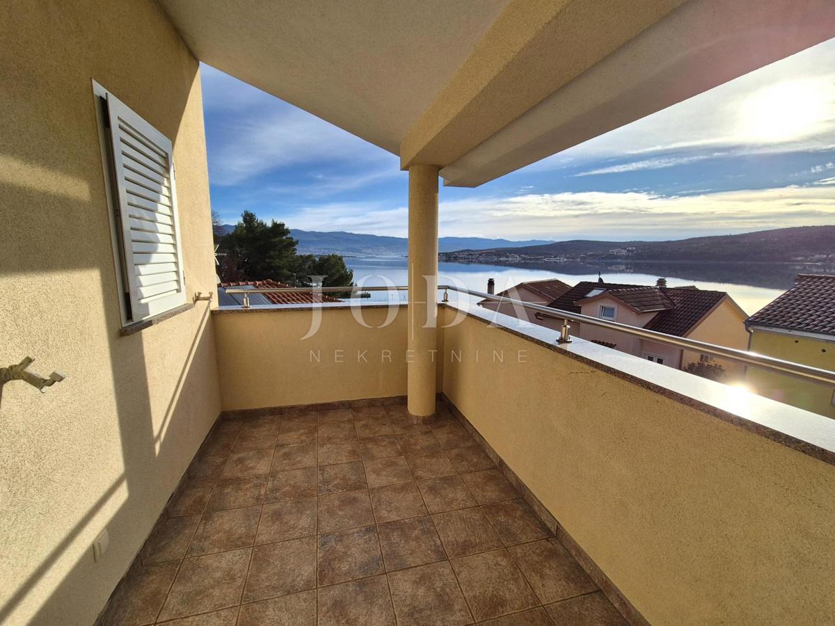 Appartamento con vista mare aperta