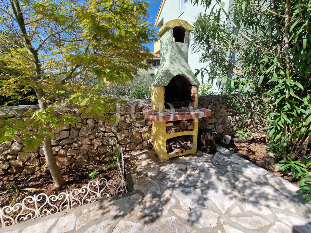 Klimno, appartamento al piano terra