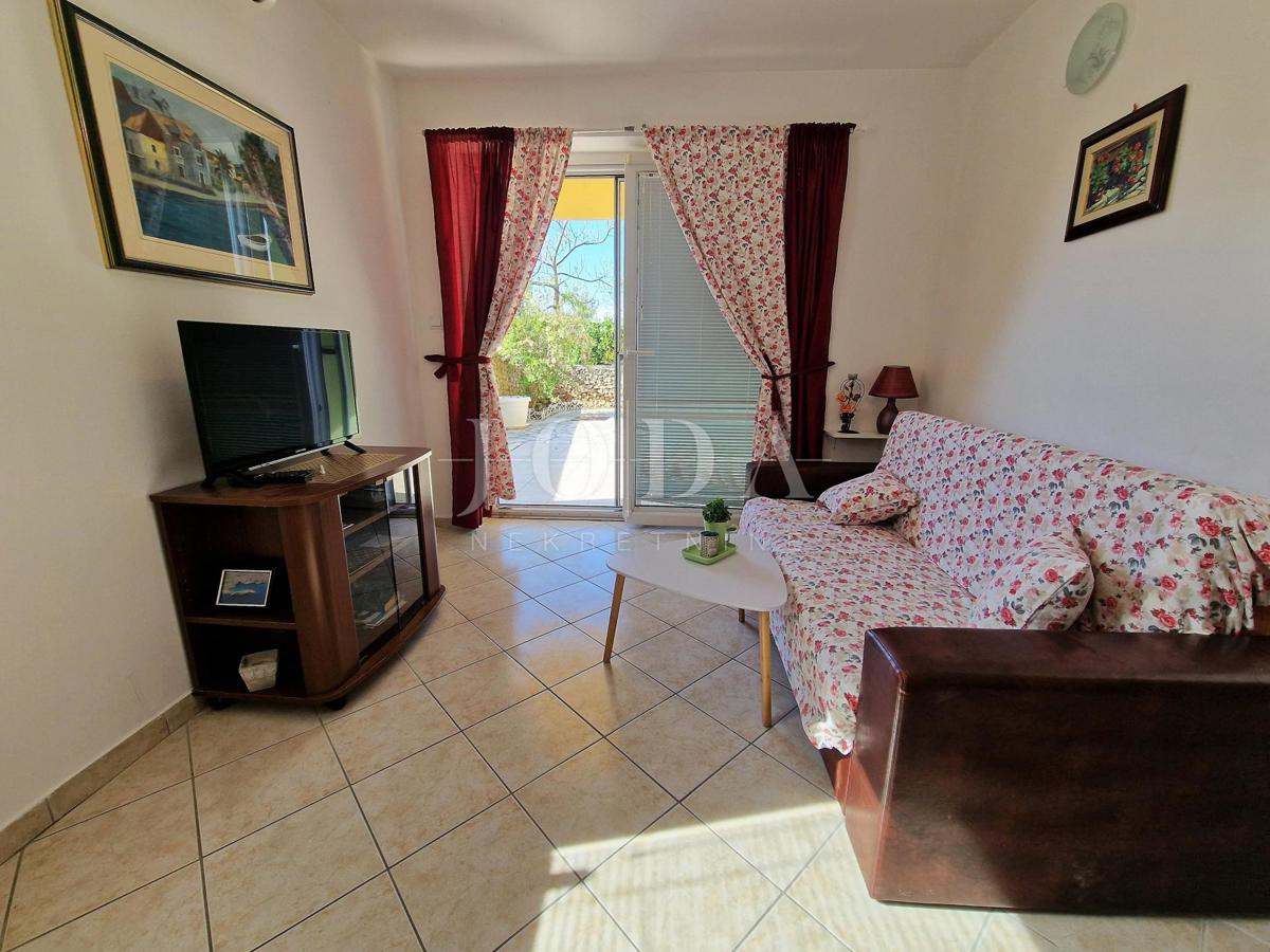 Klimno, appartamento al piano terra