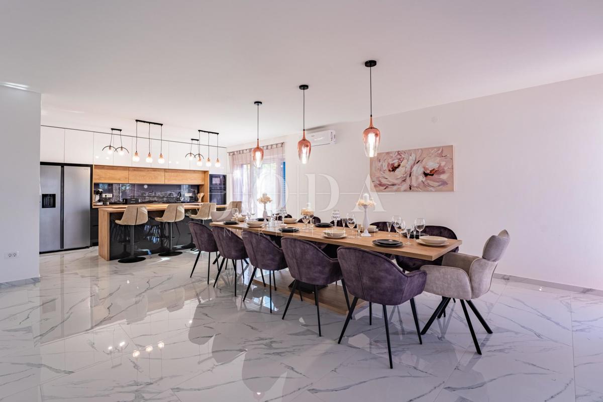 Krk, Dobrinj, Mediterranean style house with heated pool