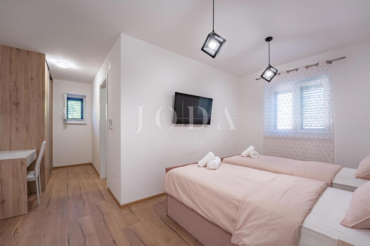 Krk, Dobrinj, Mediterranean style house with heated pool