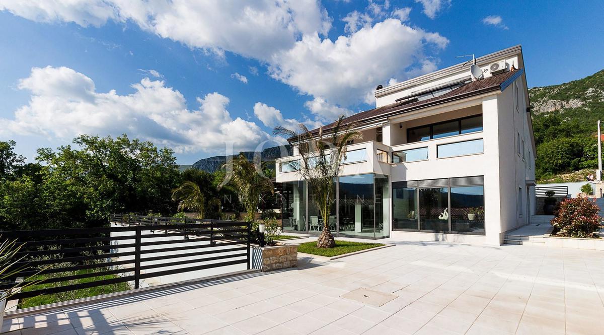 Stile e funzionalitá senza precedenti 