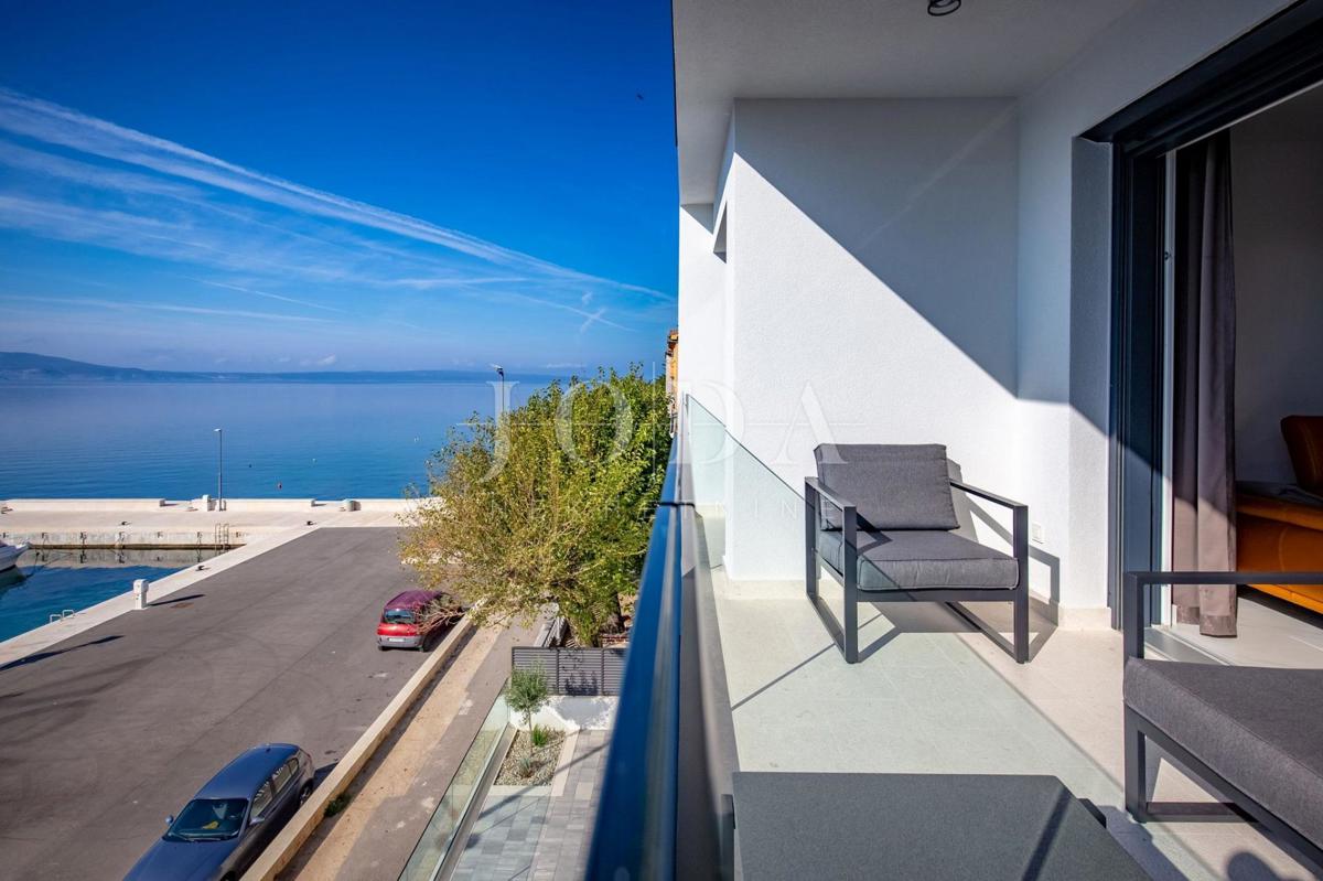 Klenovica appartamento 1a fila al mare