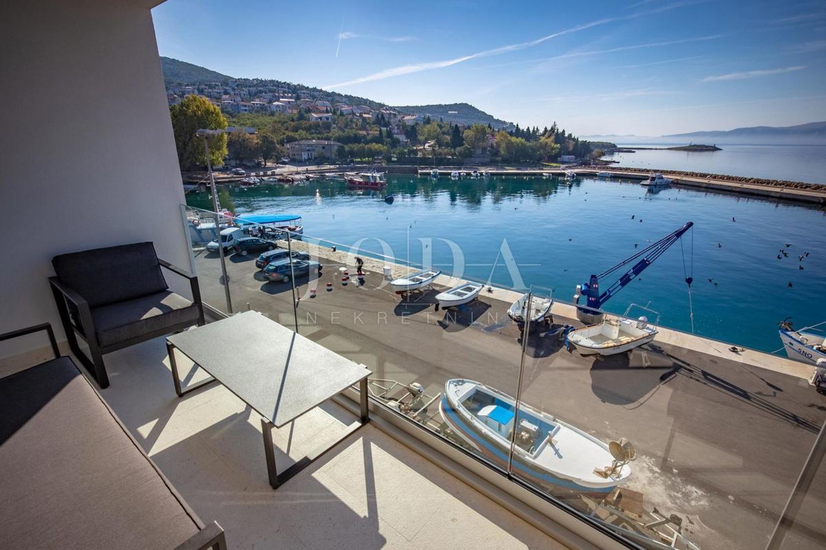 Klenovica appartamento 1a fila al mare