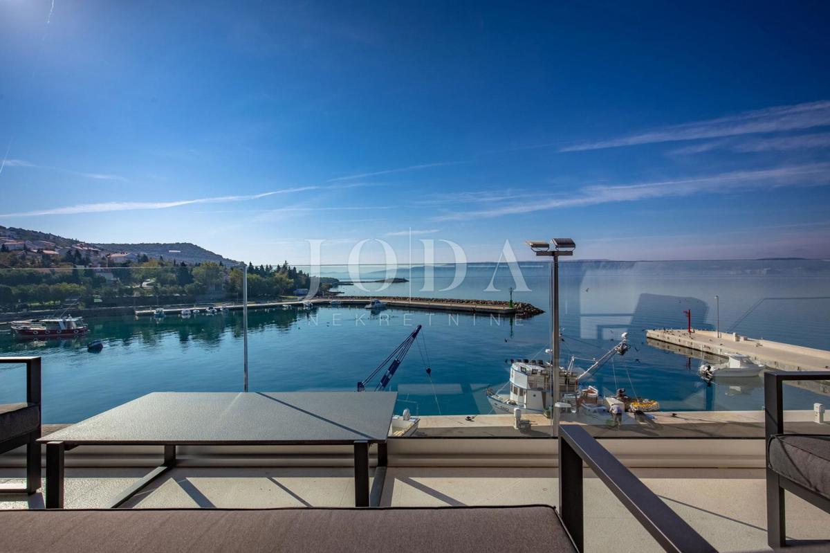 Klenovica appartamento 1a fila al mare