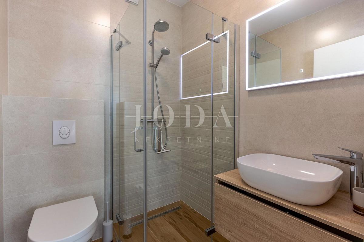 Klenovica appartamento 1a fila al mare