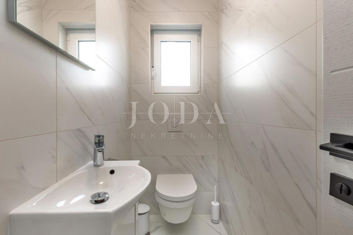 Klenovica appartamento 1a fila al mare