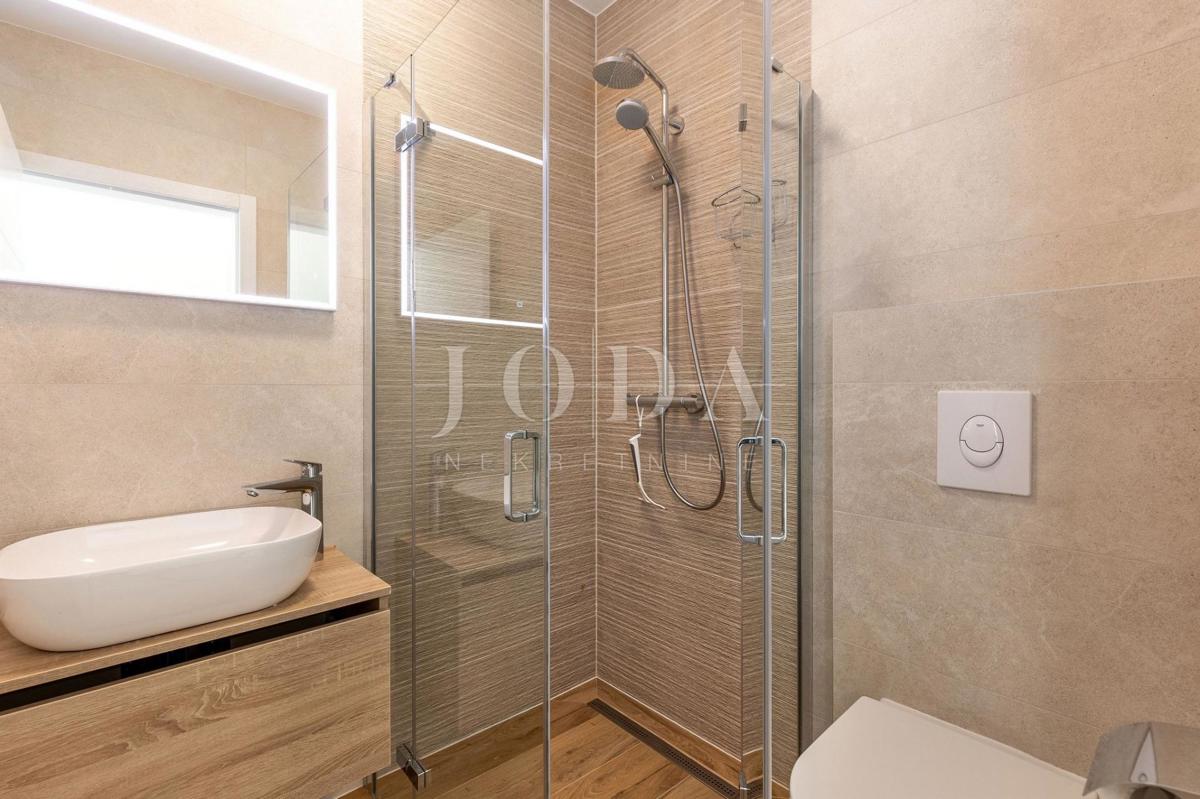 Klenovica appartamento 1a fila al mare