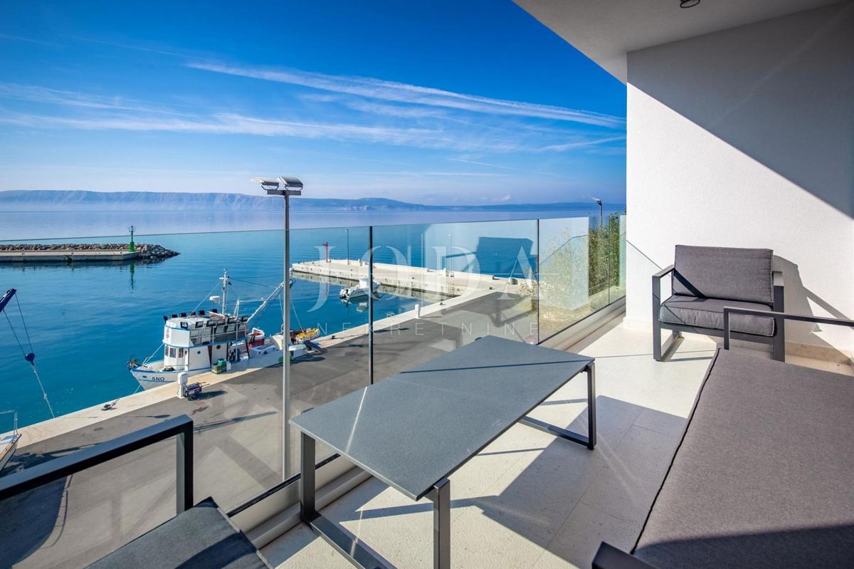 Klenovica appartamento 1a fila al mare