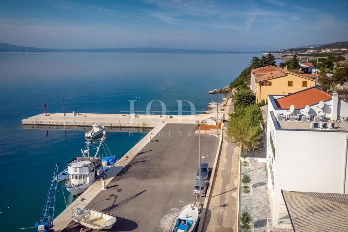 Klenovica appartamento 1a fila al mare