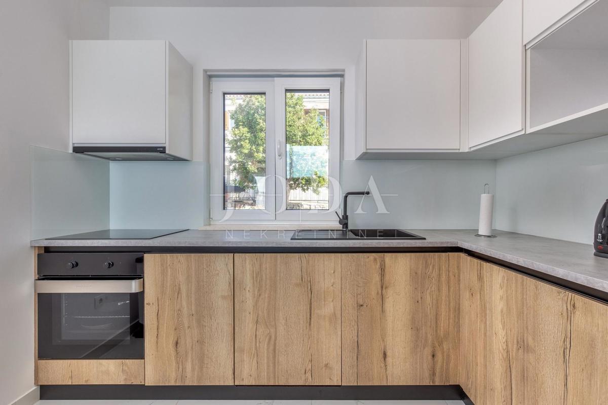 Klenovica appartamento 1a fila al mare