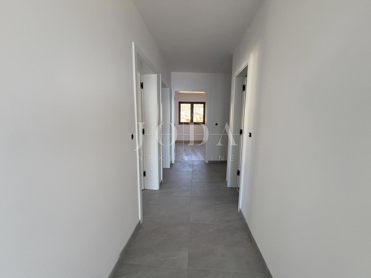 Appartamento Klenovica, Novi Vinodolski, 123m2
