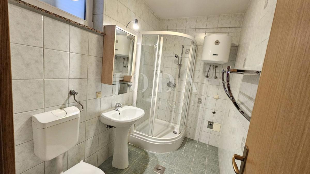 Allogio Crikvenica, 66m2