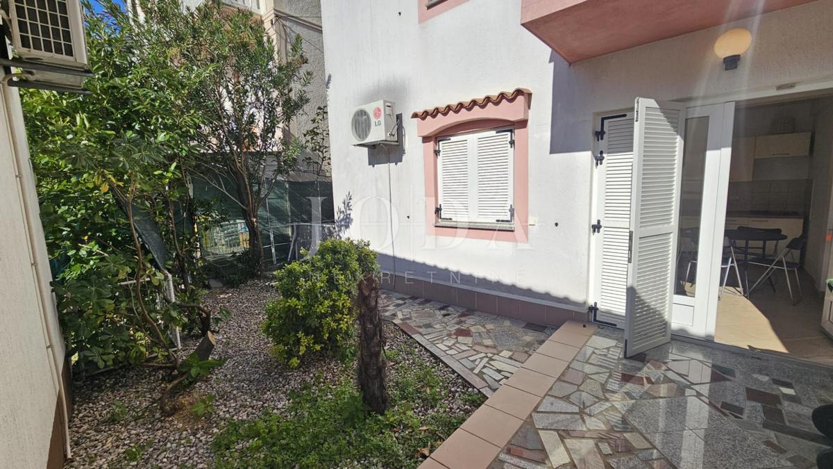 Allogio Crikvenica, 66m2