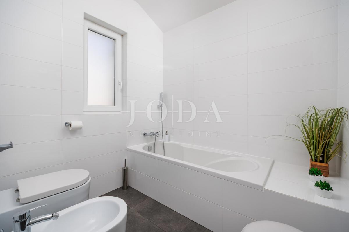 Casa Prizna vicino al mare