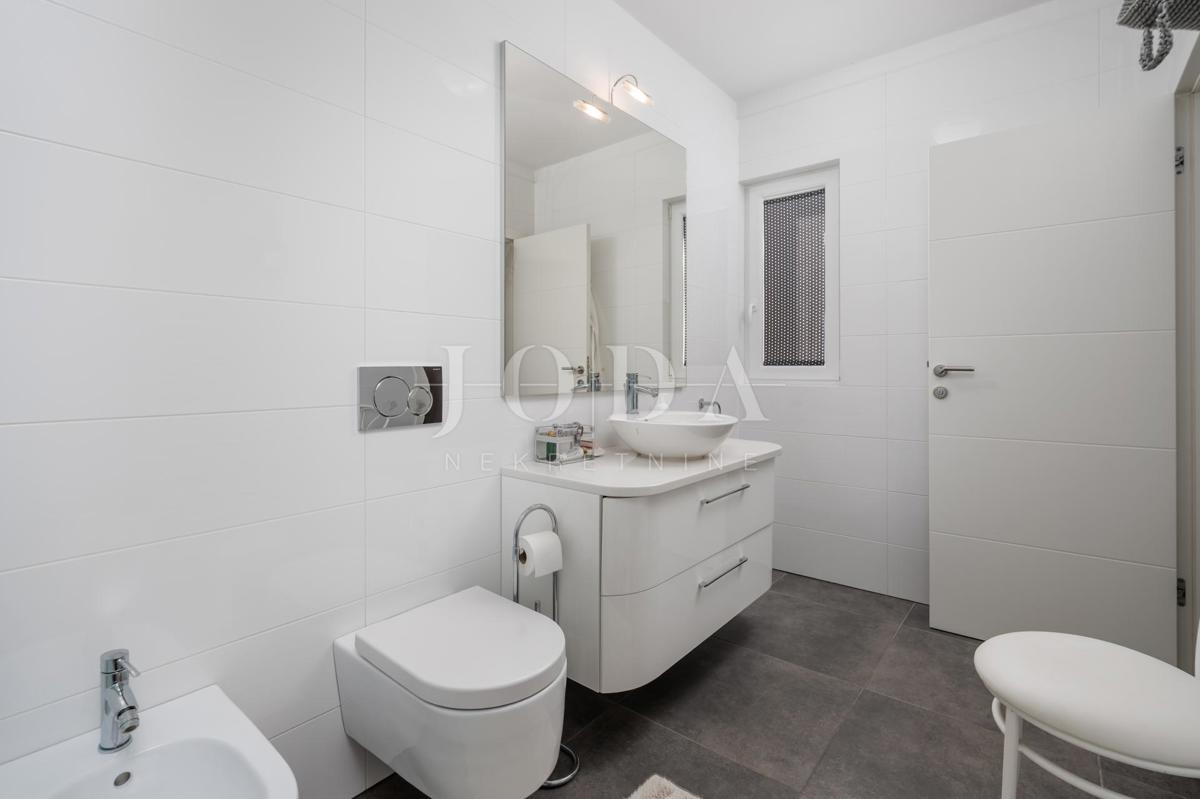 Casa Prizna vicino al mare