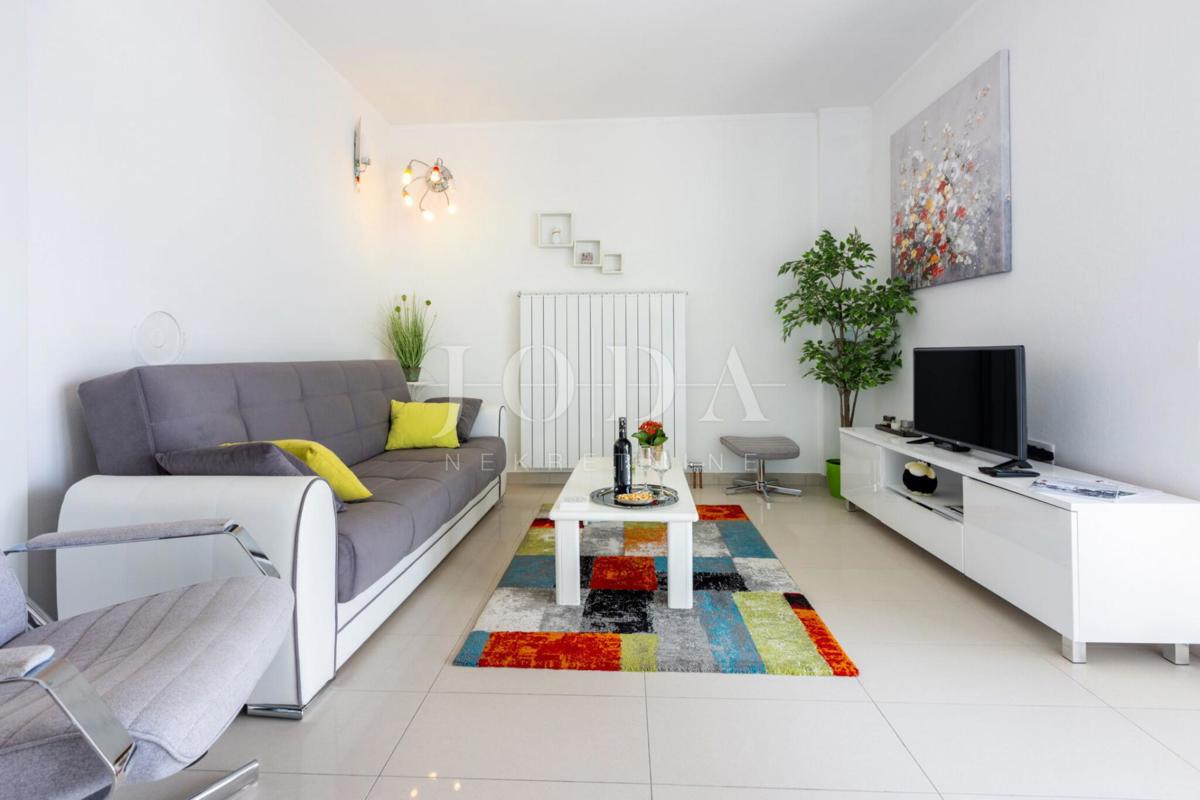 Casa con 2 appartamenti e vista panoramica